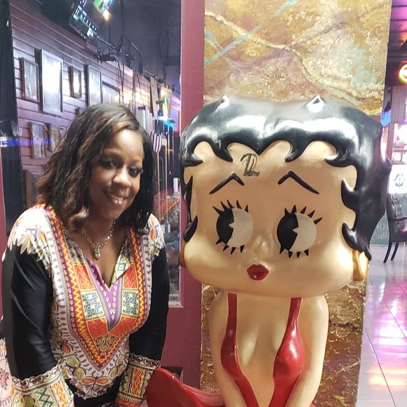 Meet your Posher, Audra - Picture 1 of 1